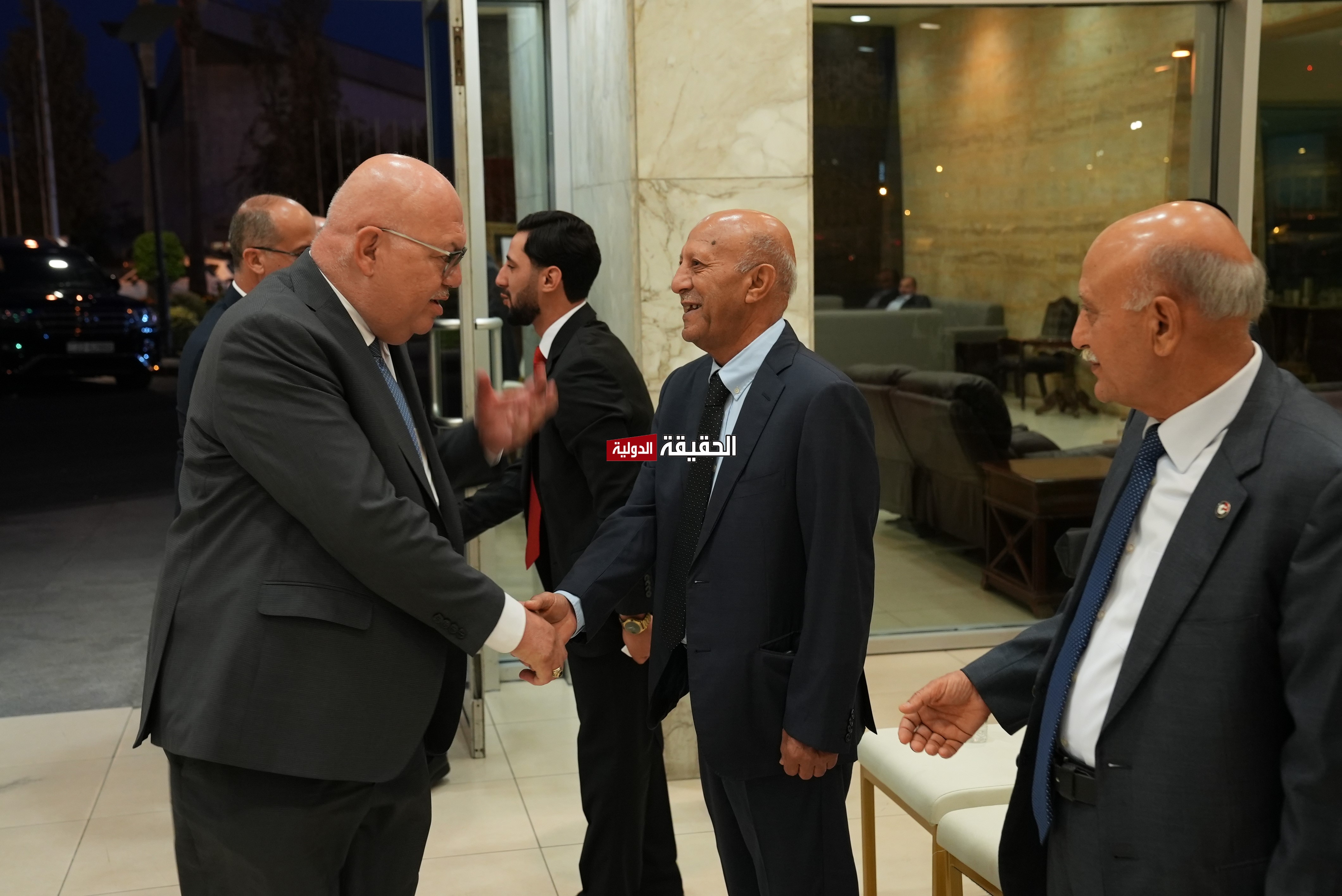 حضور لافت لشخصيات وطنية وعشائرية في حفل زفاف آل زريقات وآل العدوان (صور)