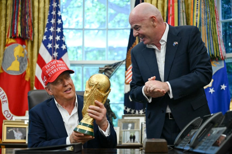 ترامب يكشف موعد قرعة كأس العالم 2026