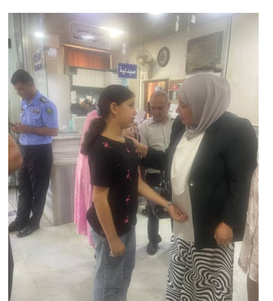 تربية اربد تطمئن على المصابين بهجوم الكلاب الضالة وتؤكد: سلامة الطلبة أولوية قصوى