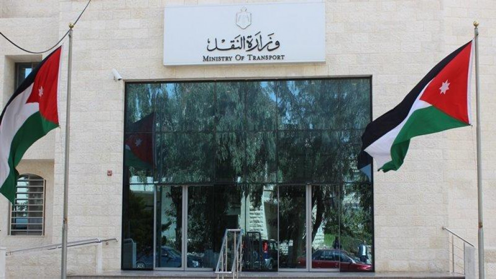  وزير النقل: نعمل على تعزيز أسطول الباصات وتخفيف تكاليف التنقل