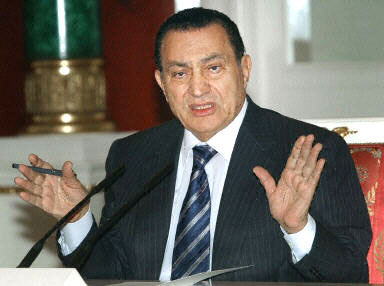 مبارك اصدر قرار حظر التجول في القاهرة والاسكندرية والسويس بصفته الحاكم العسكري