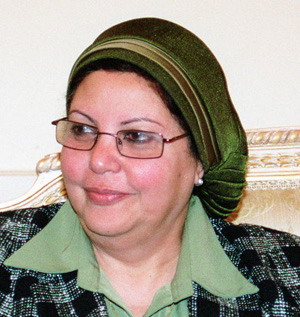 مطالبات نيابية بمحاكمة الحكومة لتصديرها خادمات مصريات إلى السعودية 