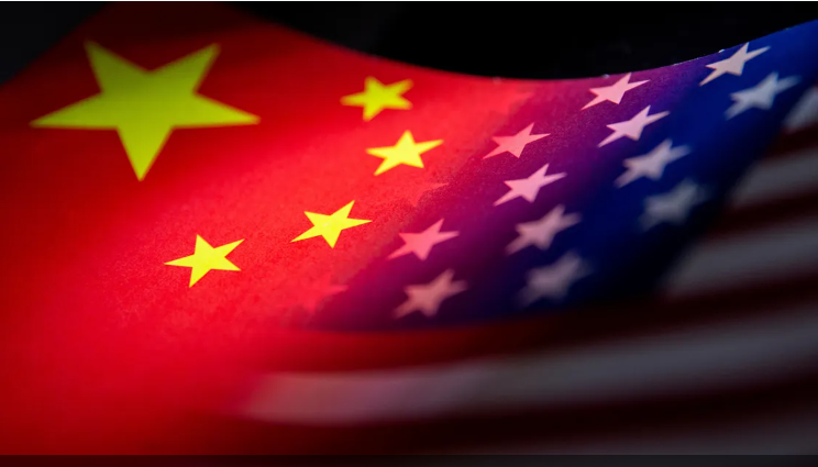 الصين ترد على زيارة بيلوسي بحزمة "قطع الاتصالات"