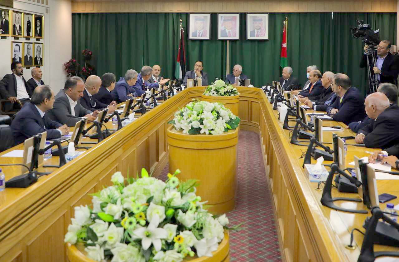 طاقة الأعيان تطلع على تحديثات استراتيجية قطاع الطاقة