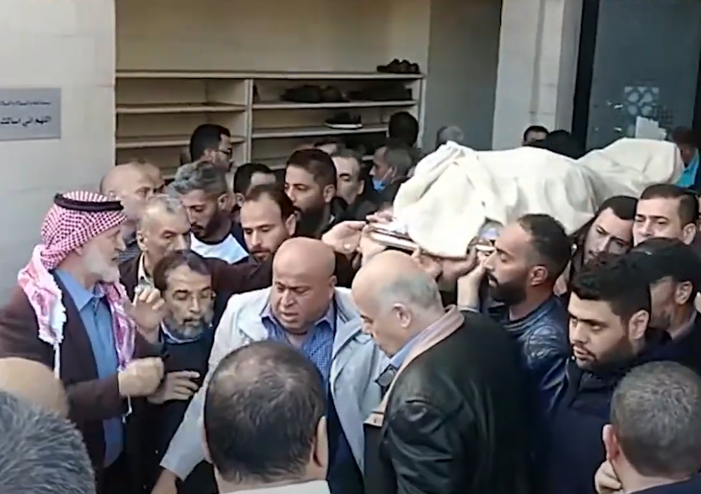 الأردنيون يشيعون جثمان ليث شبيلات