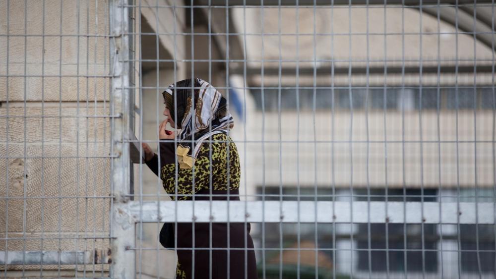التوصل لتفاهم ينهي أزمة السجون ويعيد الحياة لسابقاتها لدى الأسيرات