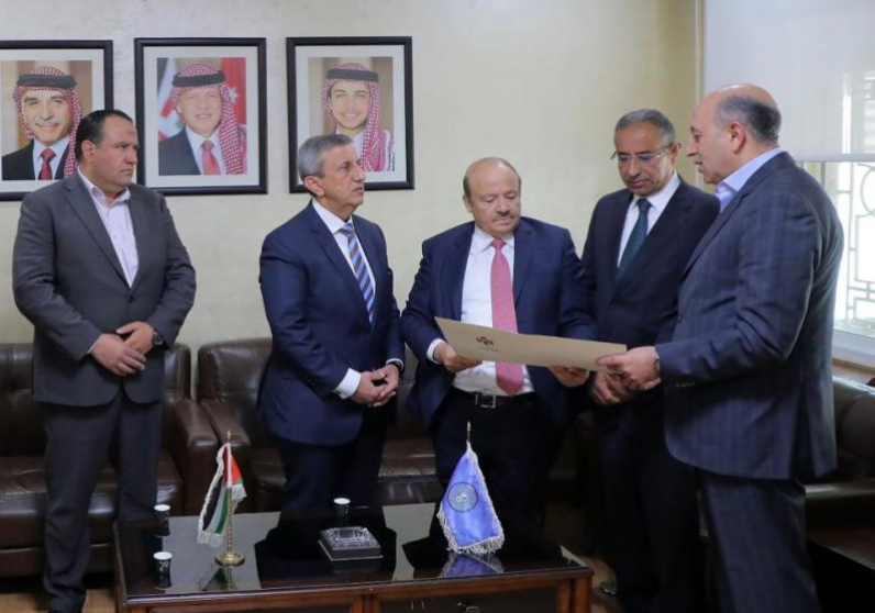 الأعيان يقدم 40 ألف دينار مساعدات لمتضرري الزلزال في سوريا