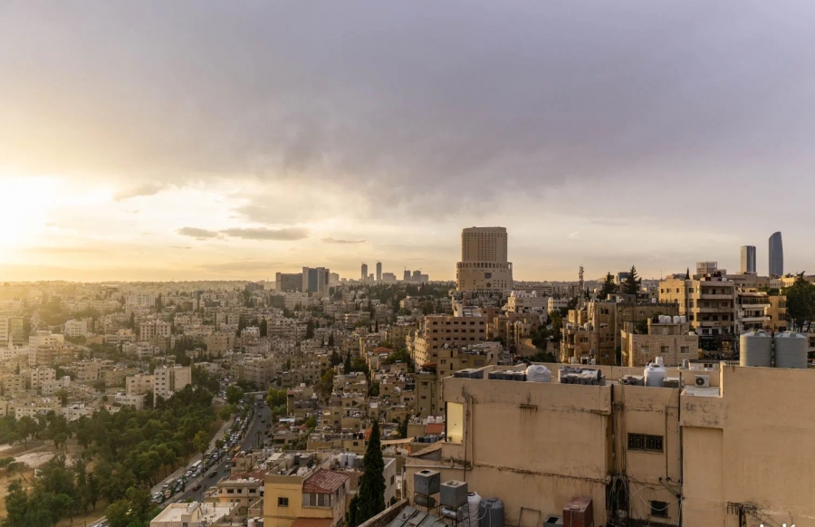 أجواء ربيعية في أغلب المناطق اليوم وعودة الأمطار السبت والأحد