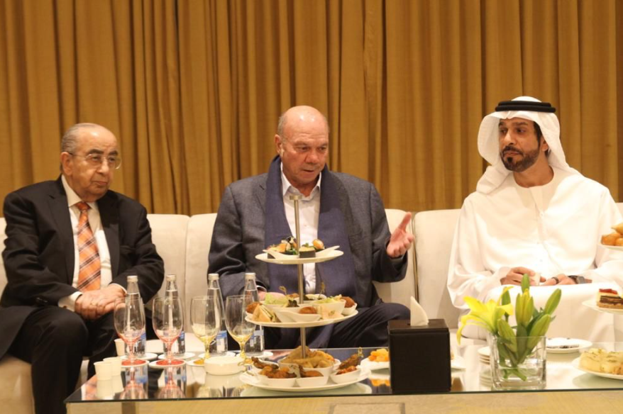  الفايز و أعضاء لجنة الاخوة بضيافة السفير الإماراتي بالأردن