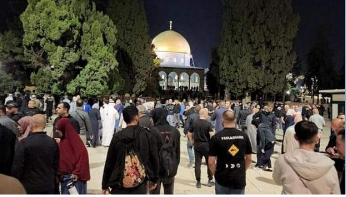 الآلاف يلبون نداء "الفجر العظيم" في المسجد الأقصى
