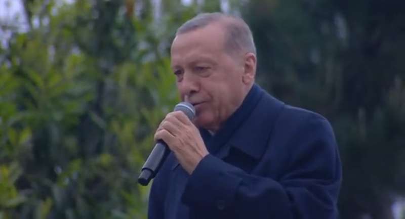 اردوغان: لا ندعم المثلية ولا أحد بمقدوره الاساءة للحريات