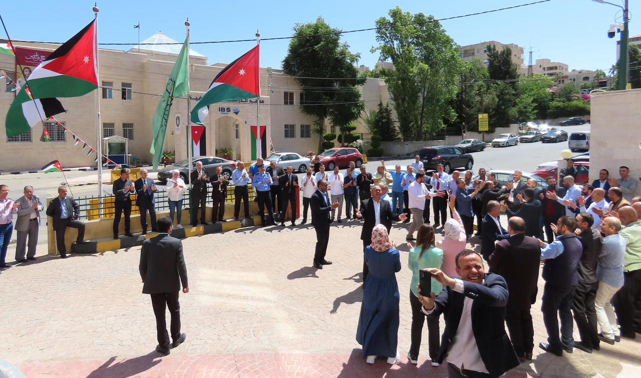 ديوان المحاسبة يشارك الوطن بالاحتفال بمناسبة زفاف ولي العهد