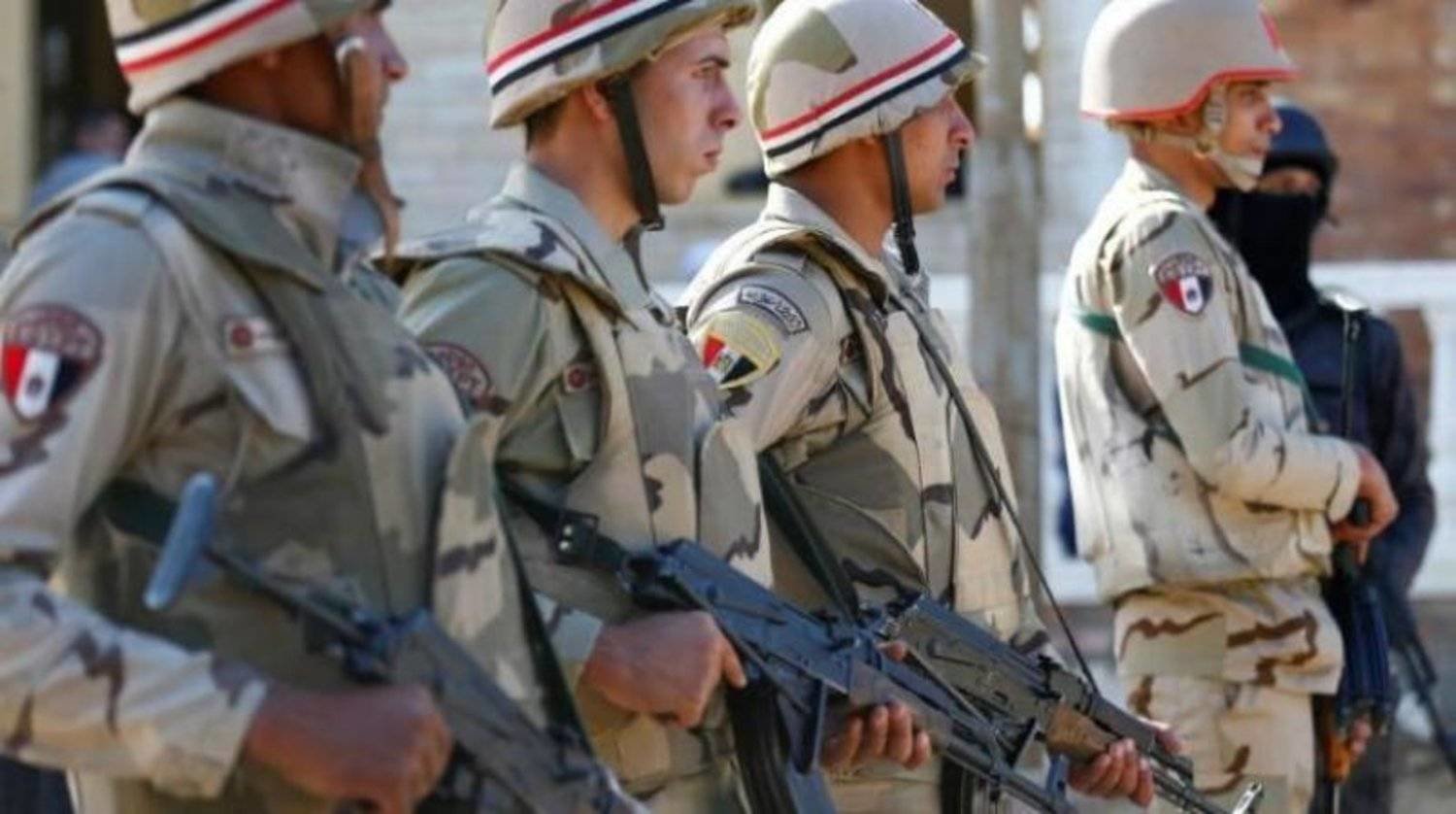الجيش المصري يعلن مقتل وإصابة 9 من قواته جنوب مدينة العاشر من رمضان خلال تدريب