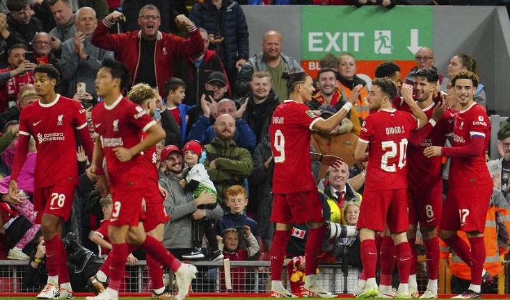 ليفربول يروض "الذئاب" في كأس "كاراباو"
