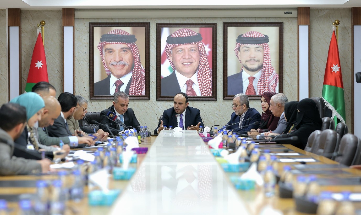 "إدارية النواب" تطلع على آلية عمل "الخدمة المدنية"