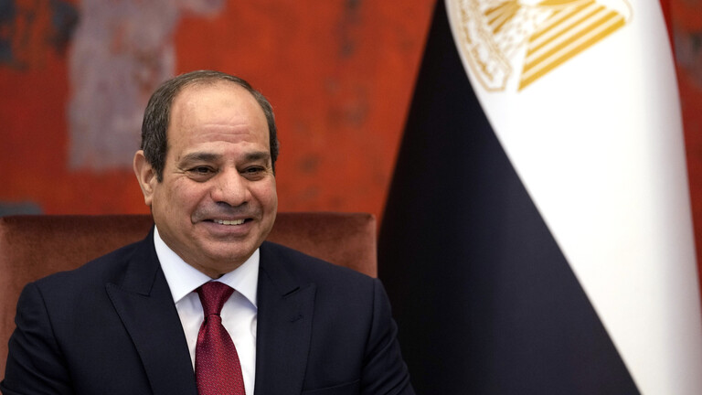 السيسي يعزل مسؤولين كبيرين