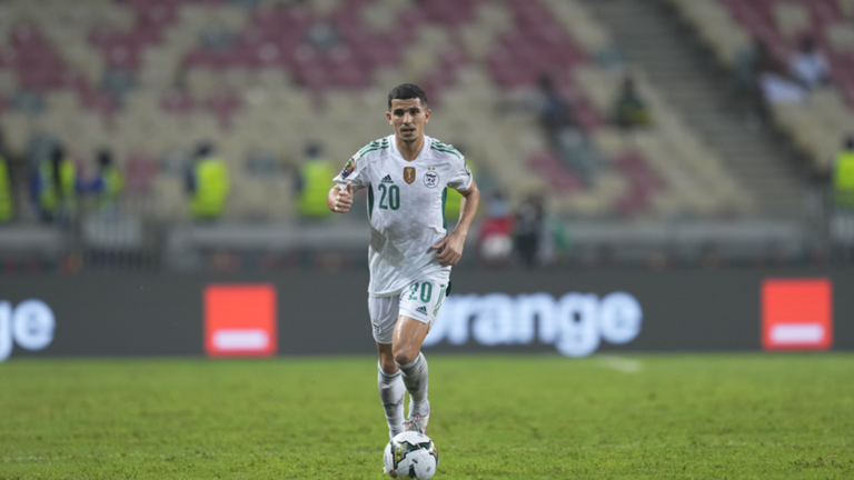 نيس يعلن رحيل لاعبه الجزائري الدولي عطال بعد إدانته بالسجن