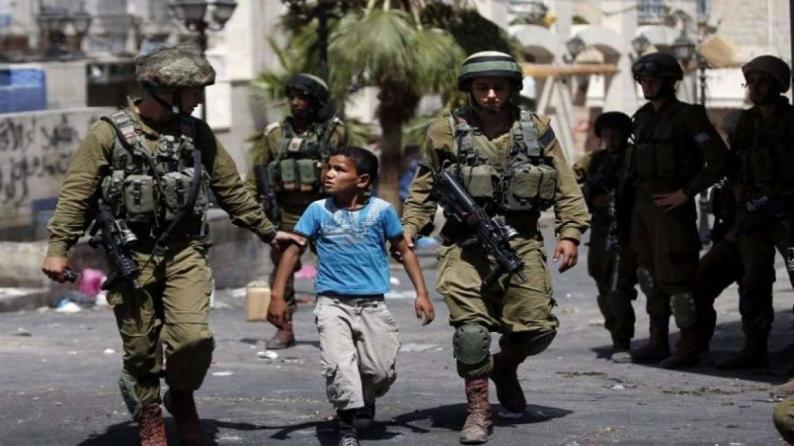 الاحتلال يعتقل طفلا من القدس