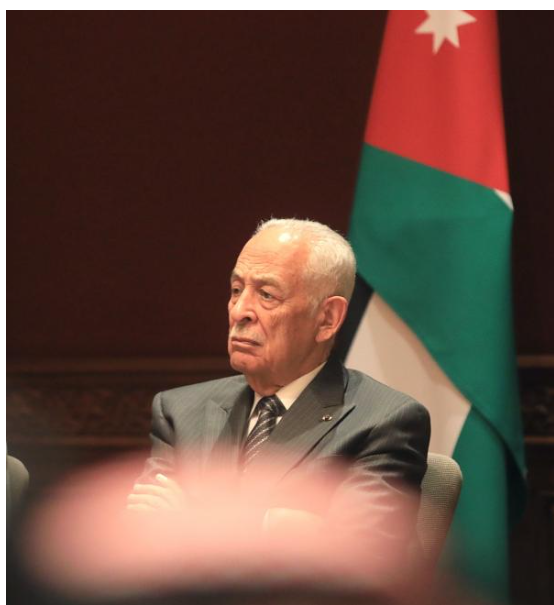مندوبا عن الملك وولي العهد .. العيسوي يعزي الفايز
