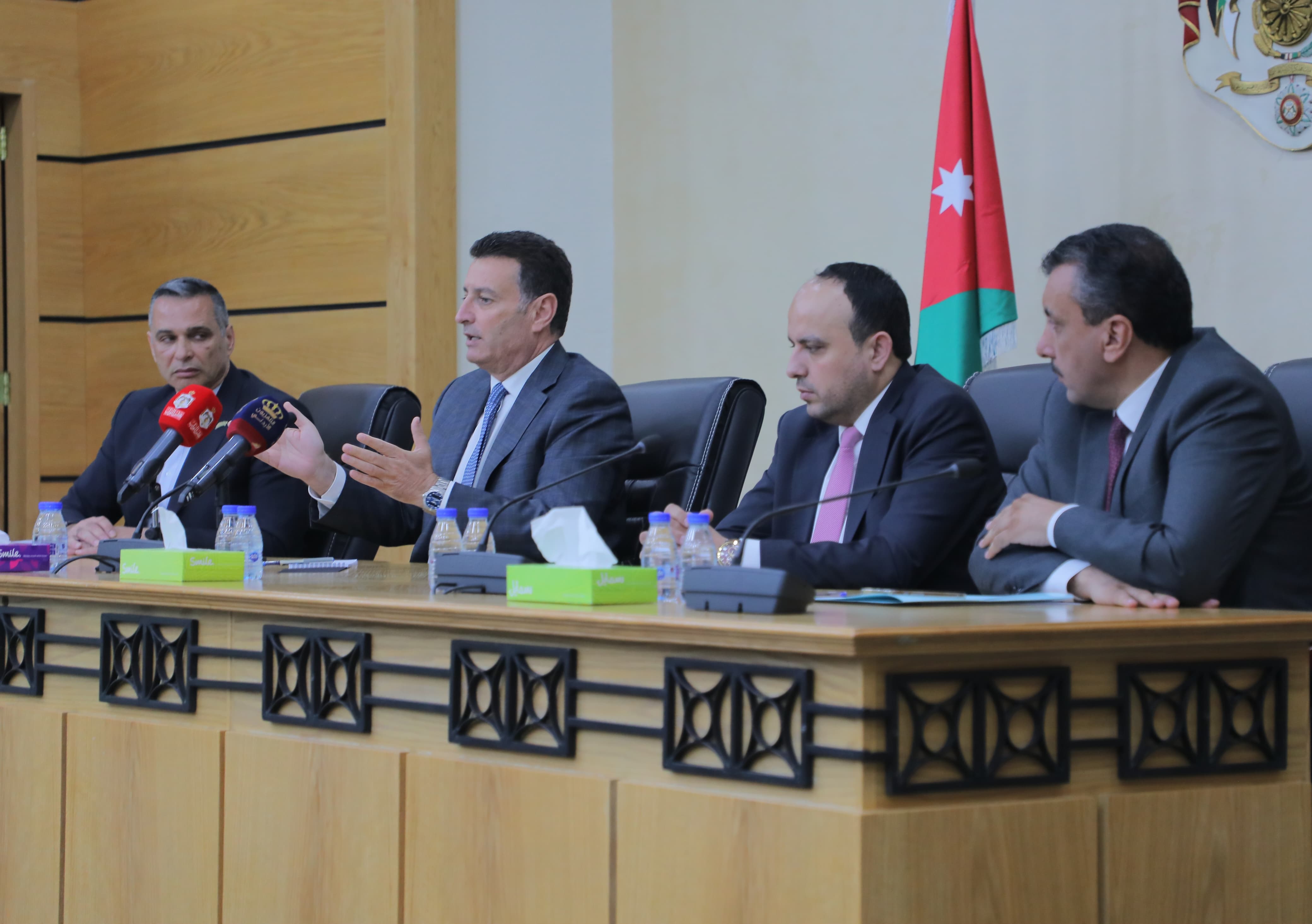 الصفدي يرعى حفل تخريج الفوج الرابع لبرنامج الزمالة البرلمانية