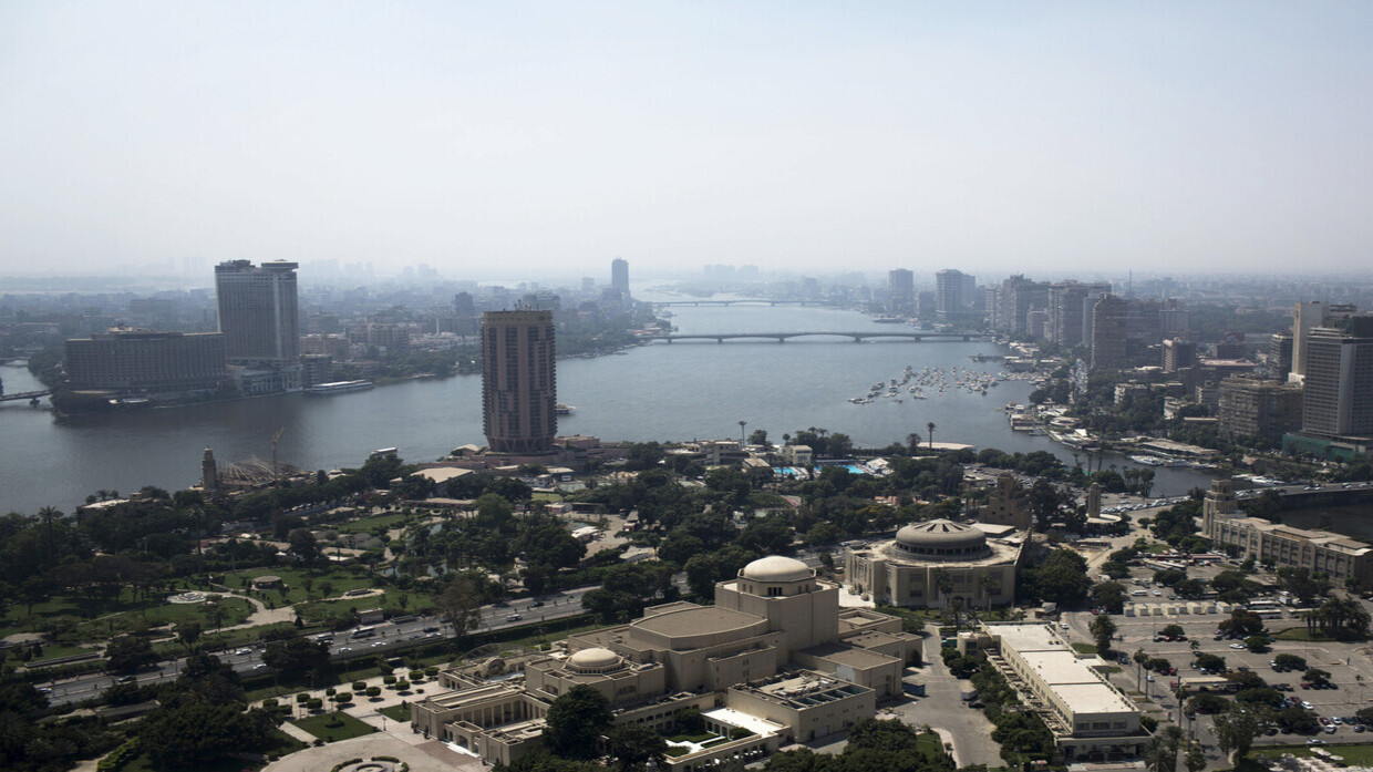 ترقيات بأثر رجعي.. أخبار سارة للموظفيين الحكوميين في مصر