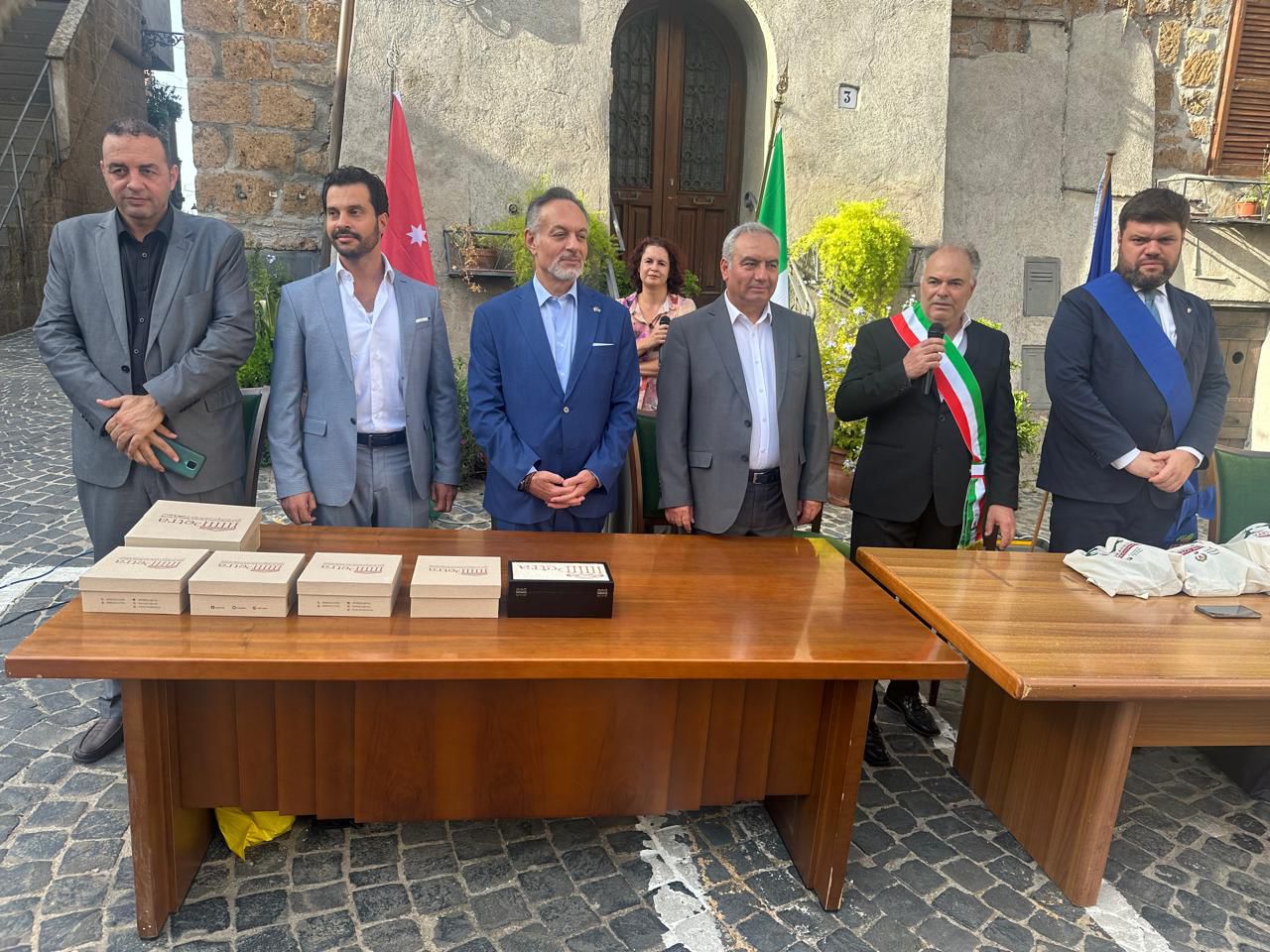 إتفاقية توأمة بين البترا وبلدية باربارانو رومانو الايطالية