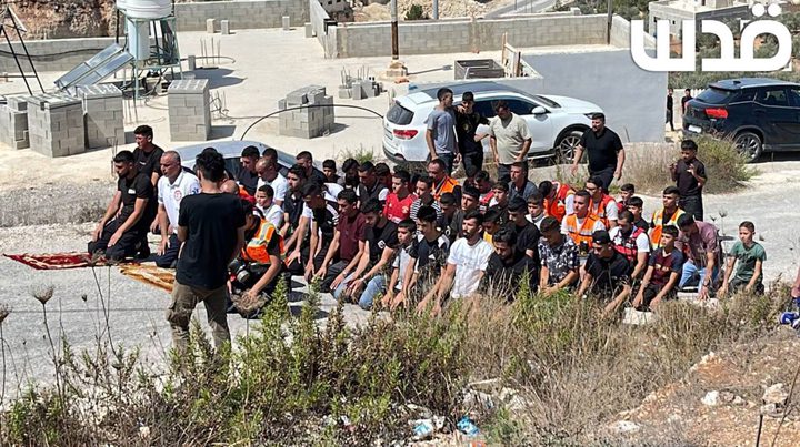 الاحتلال يمنع المواطنين من التوجه لأداء الصلاة بالقرب من جبل صبيح في بيتا