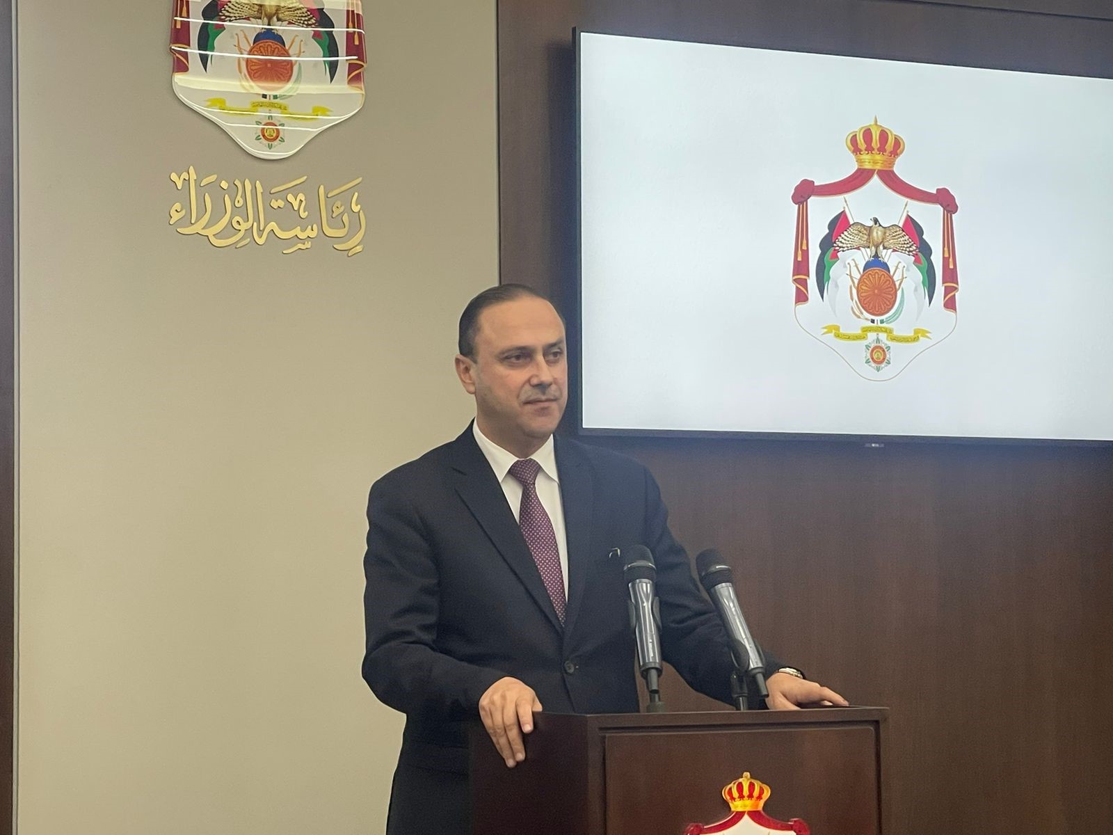 وزير الاتصال الحكومي: الاعتداء على رجال الأمن والهتافات المسيئة مدانة من كل أردني