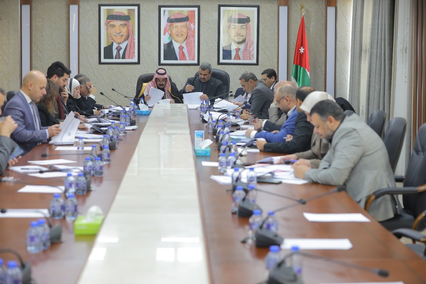 "القانونية والخدمات العامة والنقل" تواصل مناقشة مشروع قانون الطيران المدني لعام 2024