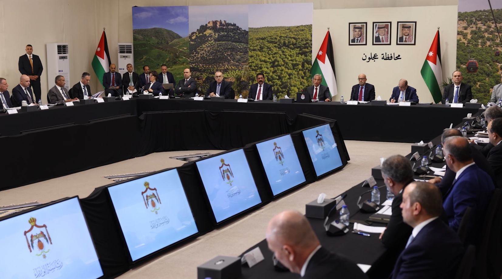 رئيس الوزراء: لا أحد يختبر صبر الأردن أو يستقوي عليه.. الوطن أولاً