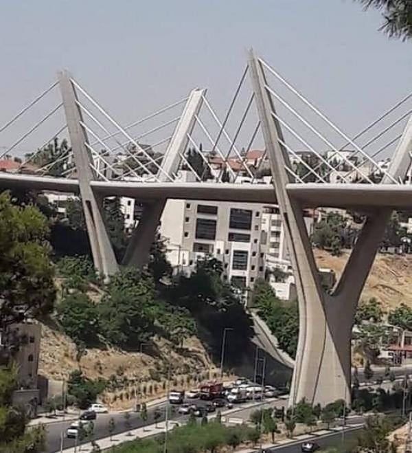 الأمن يثني مواطنا عن الانتحار في عمان