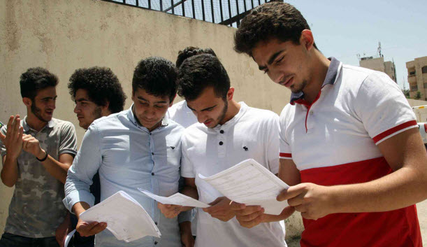 طلبة توجيهي: امتحان العلوم الإسلامية سهل ودقيق.. تقرير تلفزيوني