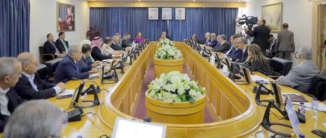 مالية الأعيان تبحث مع وزير المالية الأداء العام للموازنة