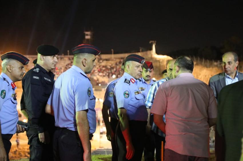 مدير الأمن العام يتفقد سير الخطط الأمنية في مهرجان جرش