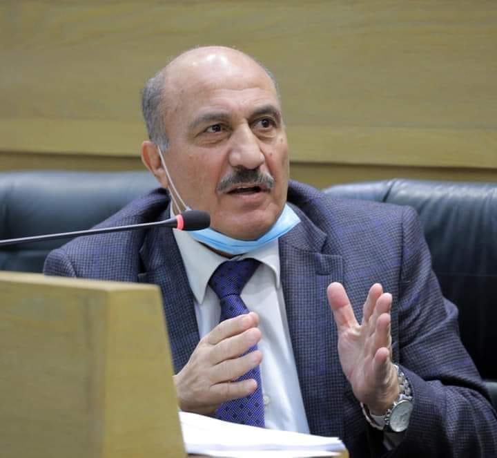 الذنيبات يغازل الحكومة : لا أريد شكرها حتى ما "أطلع ترند"