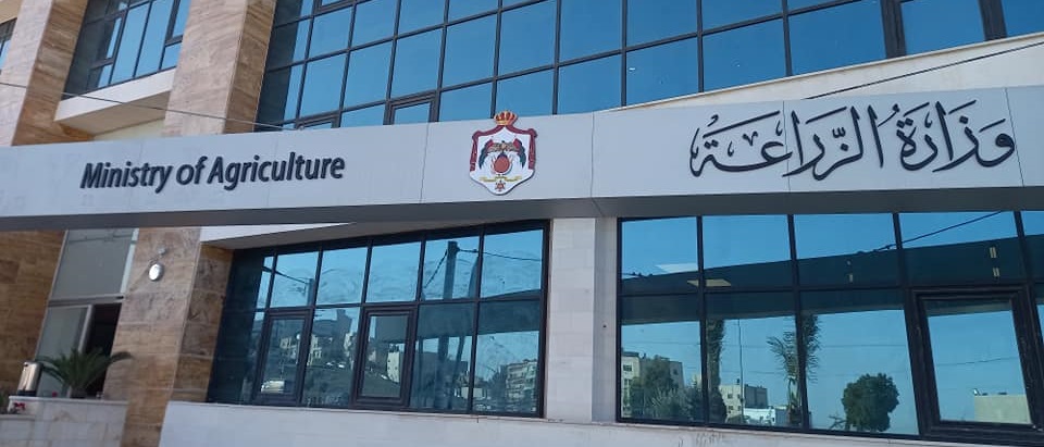الإدارية النيابية تبحث ملف مستخدمي العقود في وزارة الزراعة