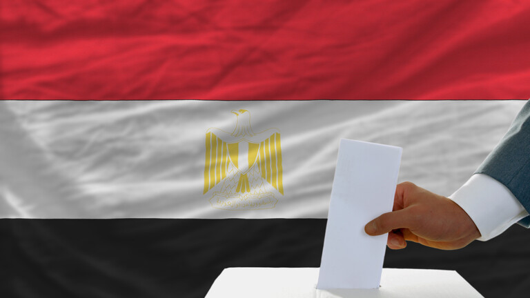 مرشح محتمل لرئاسة مصر يصدر بيانا ويتساءل عن ترشح السيسي!