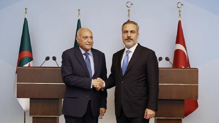 وزير الخارجية الجزائري من أنقرة: نقترب من 10 مليارات دولار للتبادل التجاري