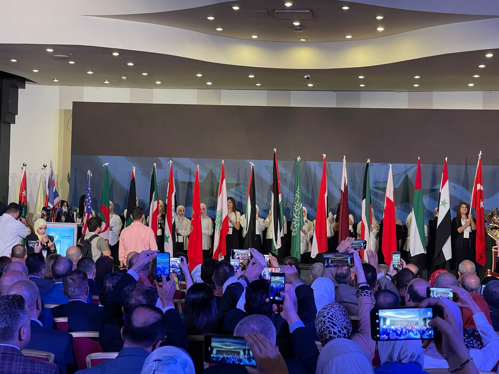 انطلاق أعمال المؤتمر الصيدلاني الأردني 16 بمشاركة عربية ودولية.. تقرير تلفزيوني