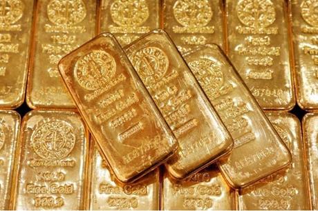 بيانات صينية واعدة ترفع الذهب وتضعف الدولار