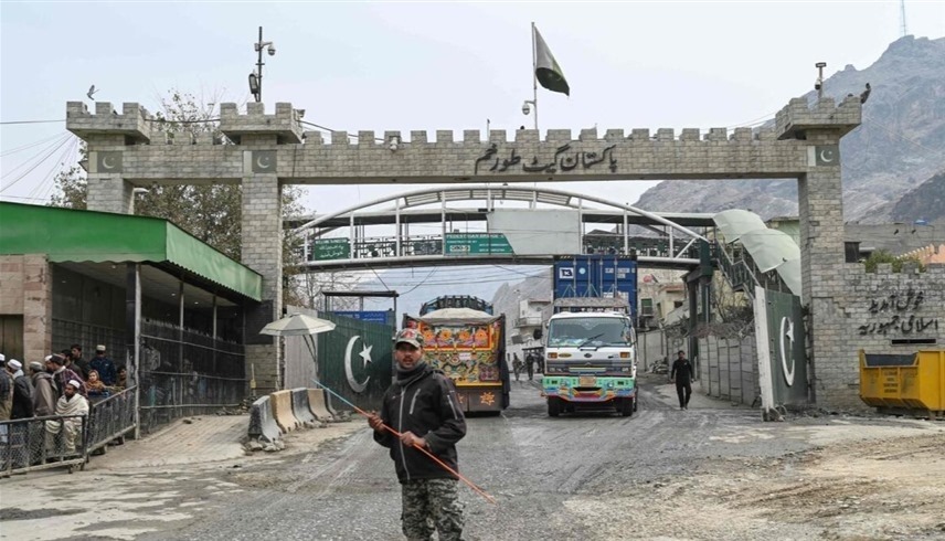 فتح معبر هام بين باكستان وأفغانستان بعد أسبوع "متوتر"