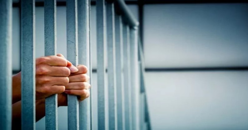 الحبس 3 سنوات لبائع ألبسة مارس البلطجة في الزرقاء