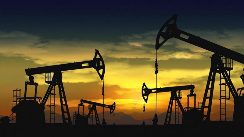 النفط يرتفع مع تركيز الأسواق على شح الإمدادات