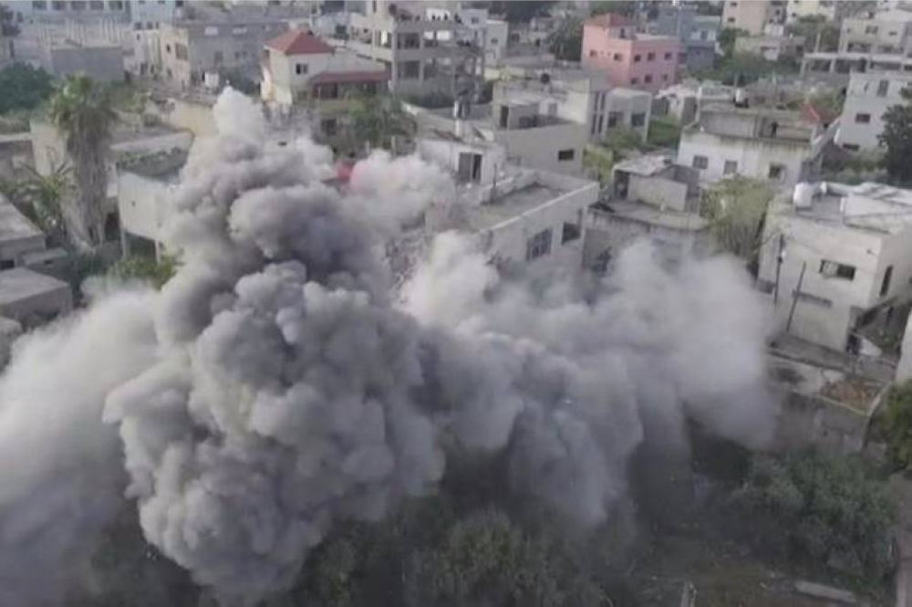 اصابات واعتقالات بالضفة.. الاحتلال يفجر منزل الشهيد درس برام الله
