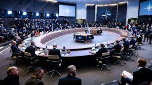 حلف الناتو: اجتماع مجلس الناتو-أوكرانيا يؤكد أن "كييف باتت أقرب إلى الحلف"
