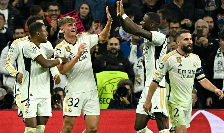 ريال مدريد يؤمن الصدارة بفوز متأخر على نابولي