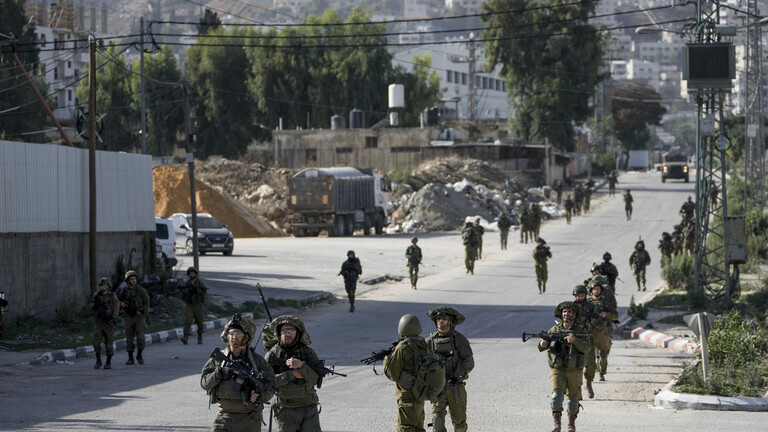 شهيدان فلسطينيان بزعم تنفيذ عملية إطلاق نار بالقدس أدت الى مقتل 3  صهاينة