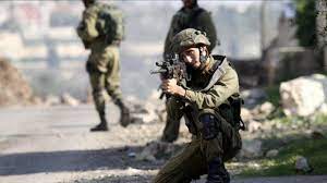 الصحة الفلسطينية: استشهاد شاب متأثرا بإصابته برصاص الاحتلال في قلنديا