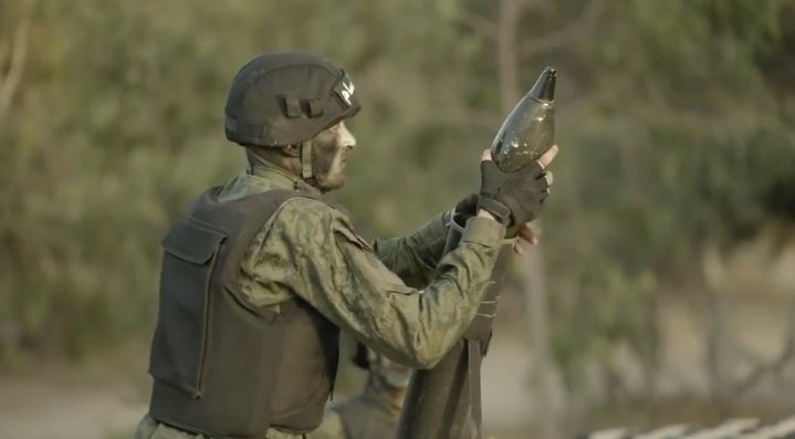 كتائب القسام: استهدفنا جرافة عسكرية من نوع "دي 9" بقذيفة الياسين