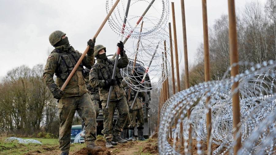 استطلاع: 64.3% من البولنديين يؤيدون تشييد تحصينات على الحدود مع روسيا وبيلاروس